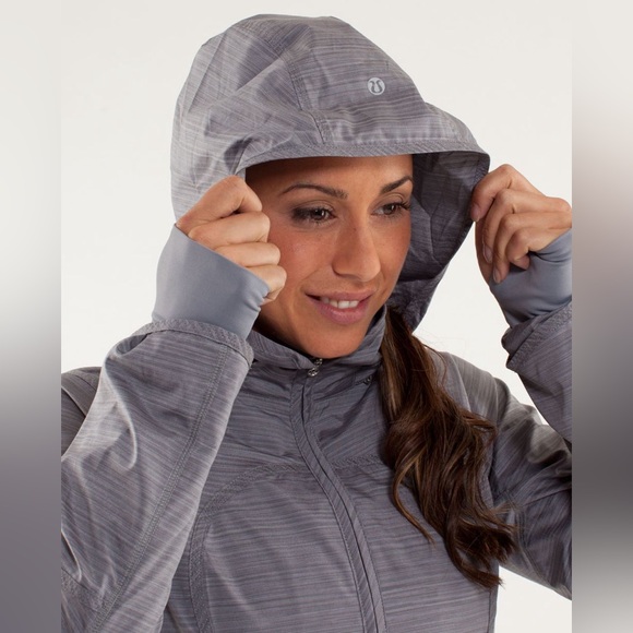 Lululemon Run: Make A Break Jacket Twisted Stripe Fossil / Fossil - Picture 1 of 16